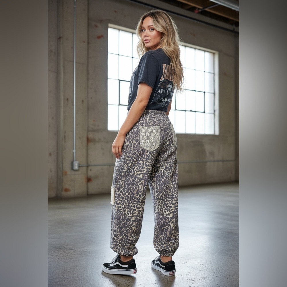 NWT POL Leopard Animal Cheetah Print Patchwork Floral Crochet Patch Jogger Pants - Picture 3 of 12